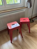 2 Metallhocker rot