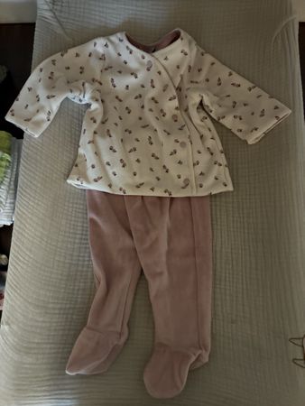 Baby Strampler weiss mit Blumen Grösse 74/80