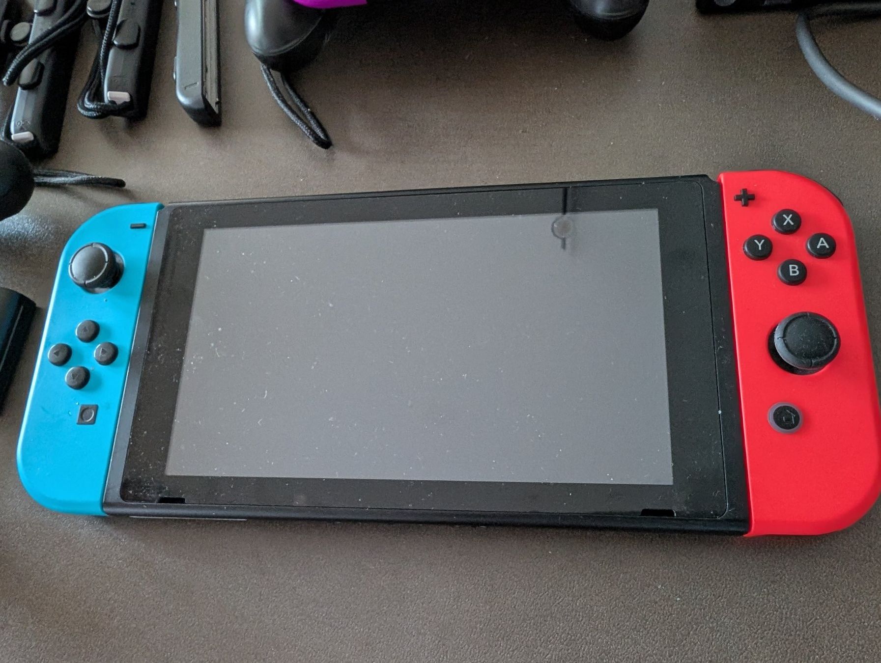 Nintendo Consoles: Nintendo Switch + SD card + Joy-con supplémentaires – D'occasion à Gland par Conan85 2
