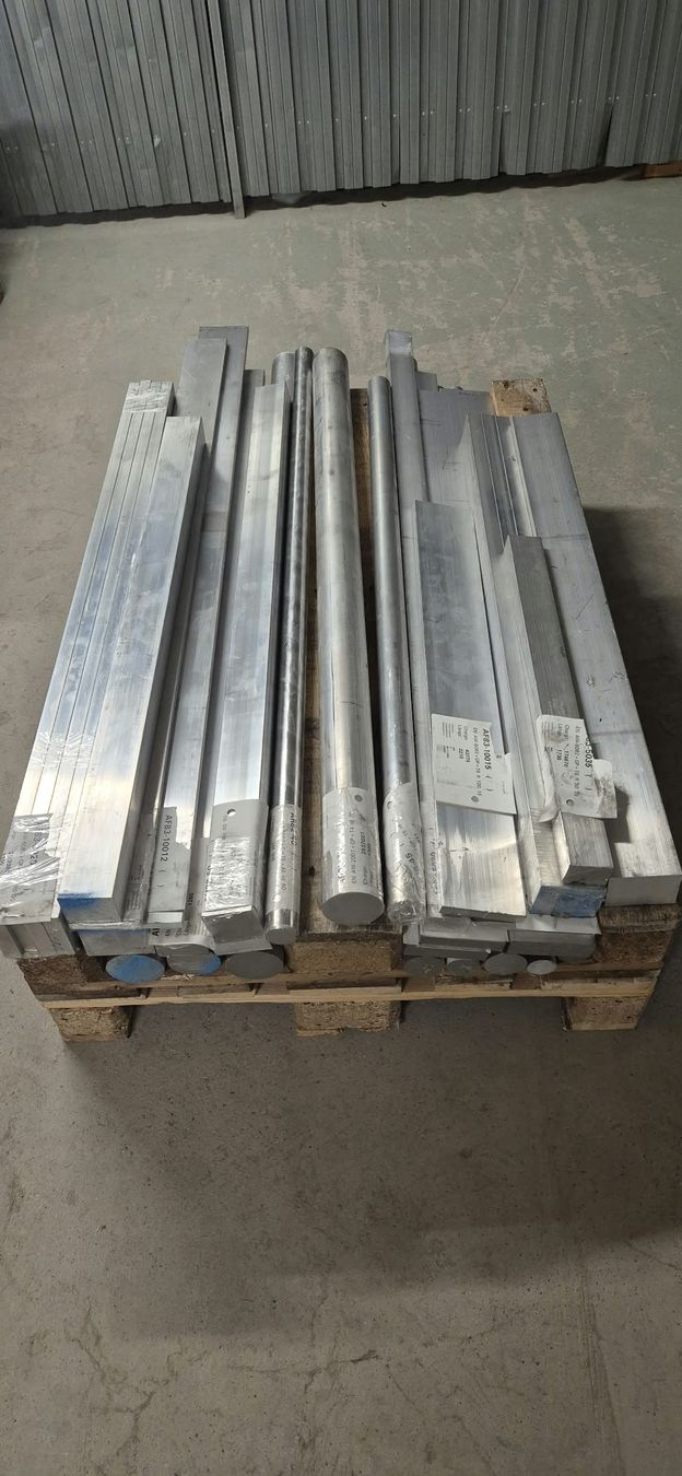 Tutti gli attrezzi: Rohmaterial Aluminium – Usato da Zürich venduto da Unameka 3