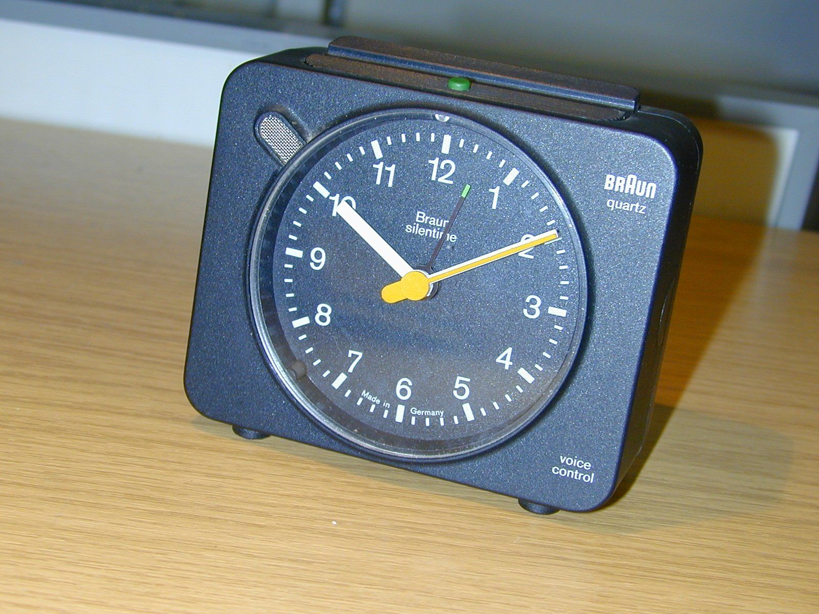 Braun Sveglie: BRAUN ANALOG ALARM CLOCK/WECKER  SILENTIME – Nuovo (secondo la descrizione) da Oberursel venduto da swinger-ecki 1