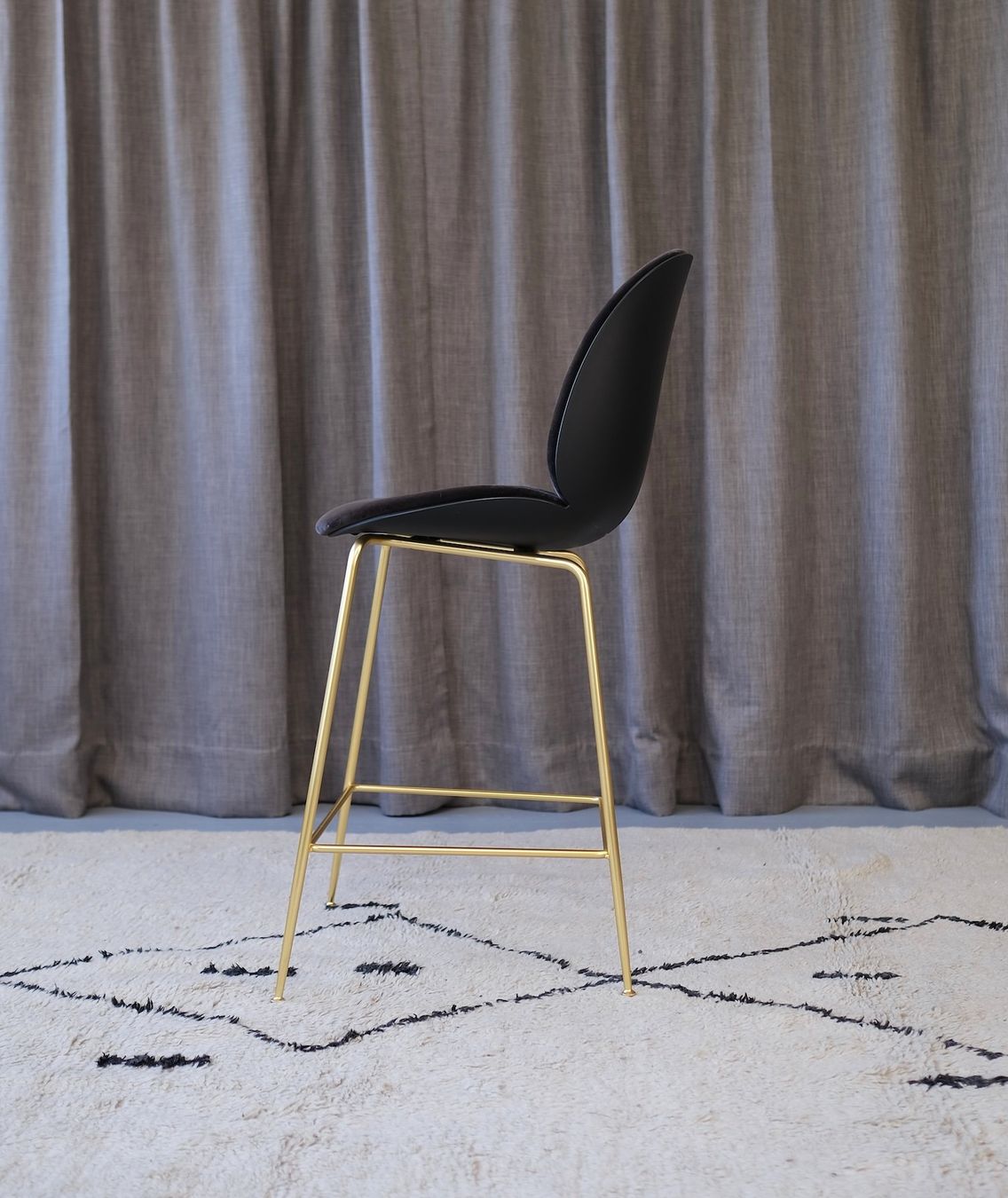 Gubi Sedie: Gubi Beetle Bar Chair – Usato da Bern venduto da Zmodern_CON 4
