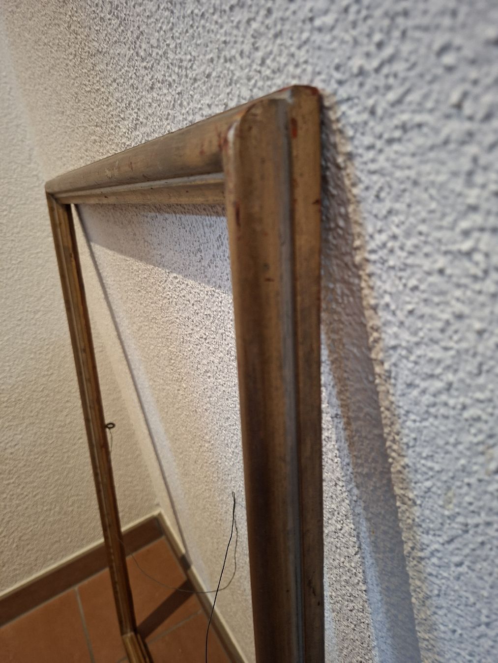 Cornici: Alter Bilderrahmen Holz bronzefarben mit Patina 55x75 – Usato da Klingnau venduto da vollmond36 7