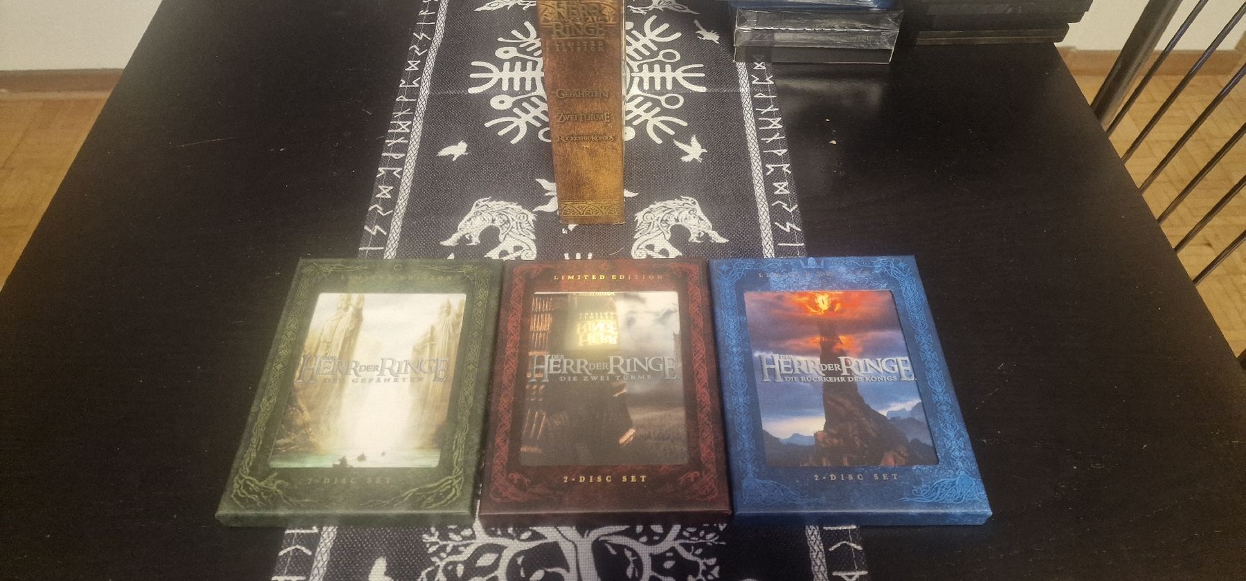 Tutti i DVDs: Der Herr der Ringe Limited Edition Trilogy Box DVD – Usato da Bremgarten AG venduto da Odin85 2