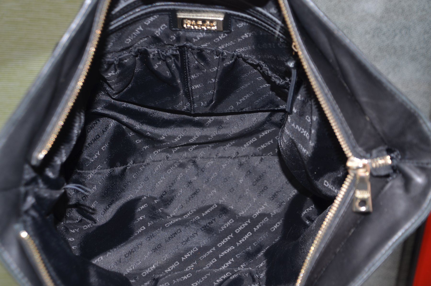 DKNY Borse da donna: Tasche DKNY Quilted sac Leder / cuir – Usato da Collonges venduto da arashee 7