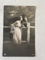 Alte Postkarte, ca 1920, Frau mit Pferd, Rarität!