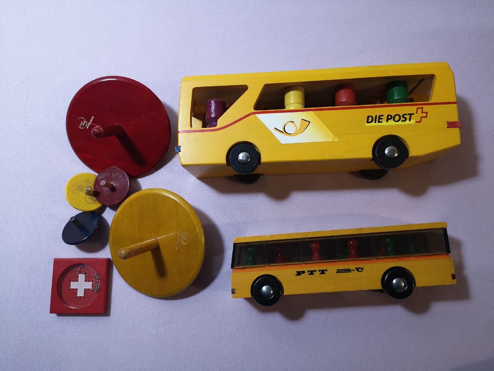 Naef Giocattoli: NAEF SPIELZEUGE LOT + POSTAUTO – Usato da MUEHLEBERG venduto da Cocolinette