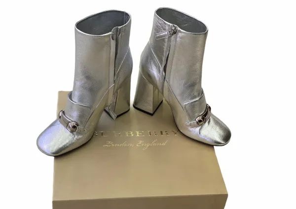 Burberry Scarpe da donna: Burberry Leder Stiefel – Nuovo e nell'imballaggio originale da Lachen SZ venduto da HelvetiaLuxury 6