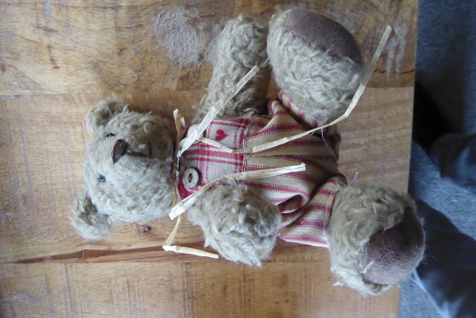Giocattoli: Antiker Herziger kleiner Teddy Bär – Usato da Sargans venduto da Benziner 1