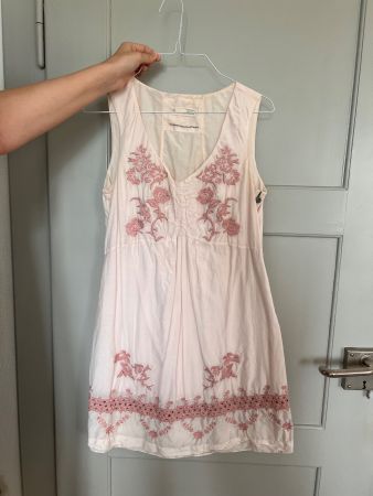 Odd Molly Kleid mit Stickerei rosa
