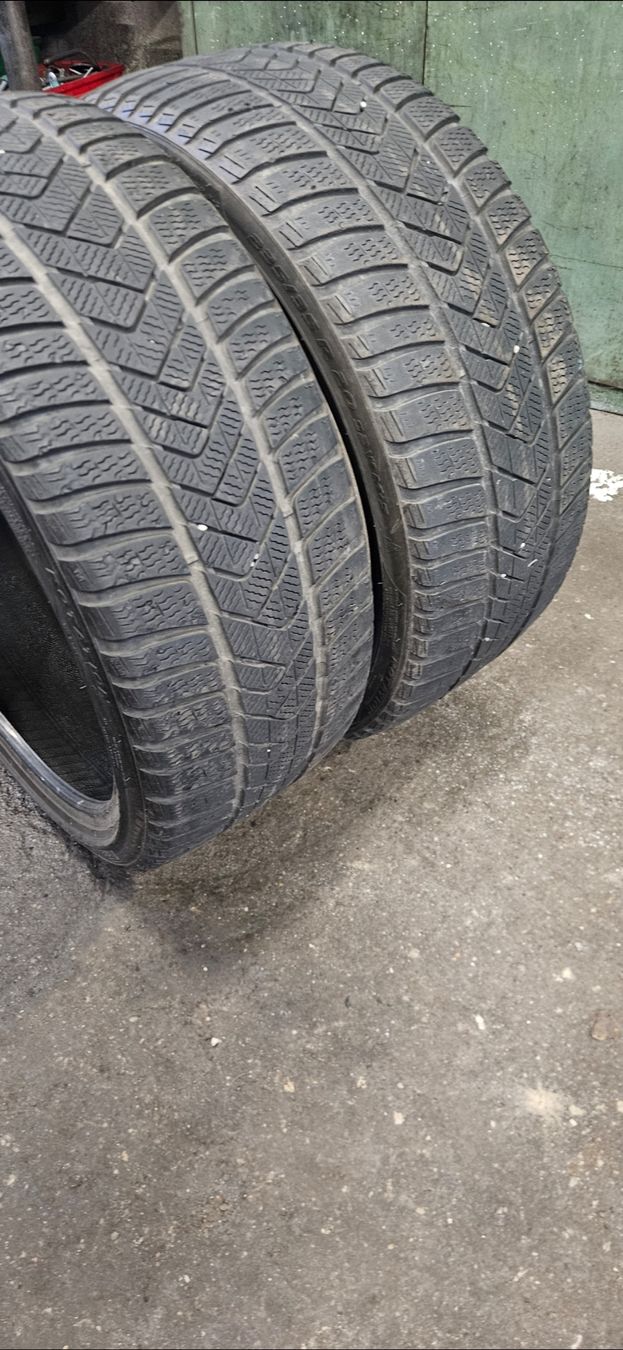 Pirelli Pneus & Kompletträder: Pirelli Winter Pneu 235/35 R20 4mm – Gebraucht aus Wohlen AG von mmuell111 2