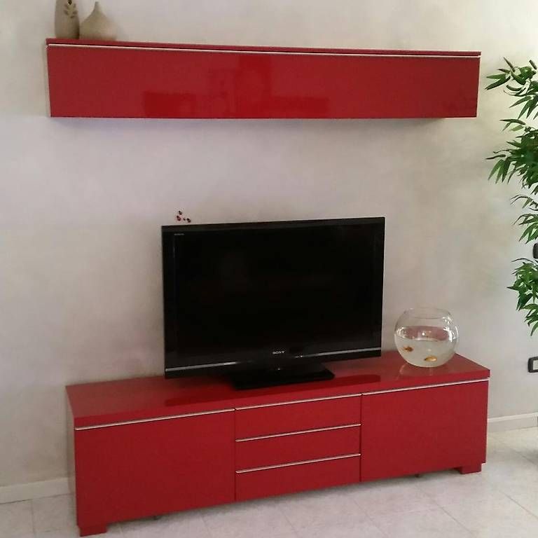 Ikea TV Möbel: IKEA TV Möbel BESTA BURS rot – Gebraucht aus Hauptwil von Polo2008