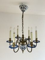 Vintage Kronleuchter aus Delft Porzellan & Messing