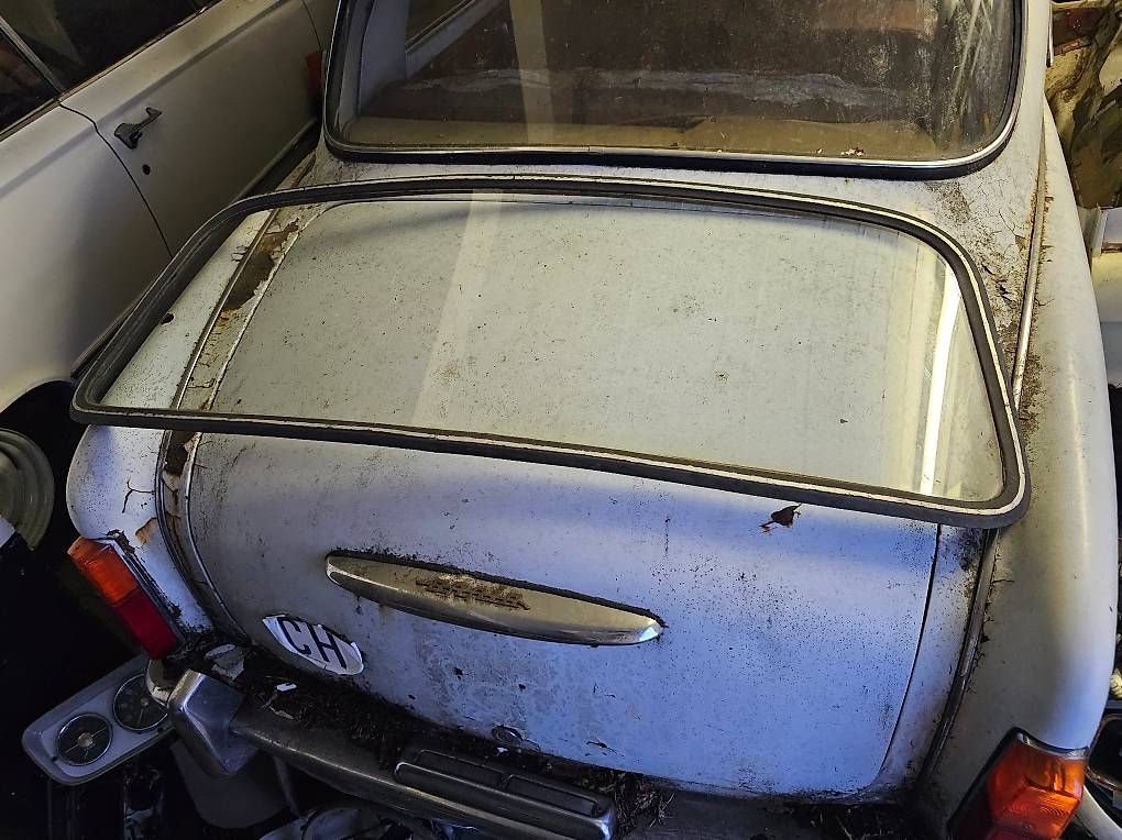 Tutti pezzi di ricambio auto: Hillman Minx Frontscheibe – Usato da Rottenschwil venduto da epaveart