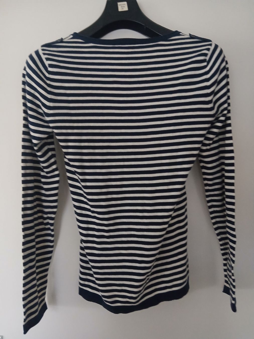 Tommy Hilfiger Top: Tommy Hilfiger striped top, medium - 100 cotton essential! – Usato da Watt venduto da Tomaf 1
