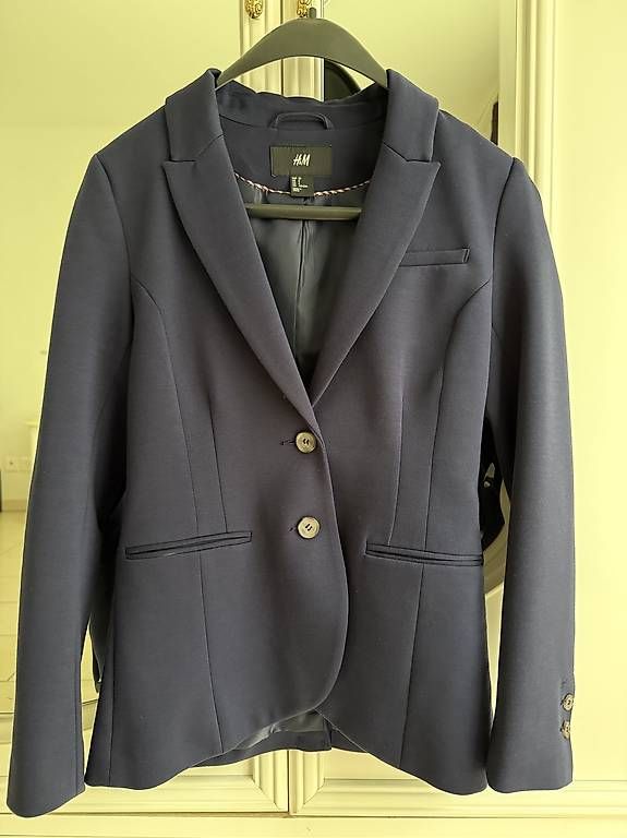 H&M Completi & Tailleur: H&M Blazer Dunkelblau Gr. 36 – Nuovo (secondo la descrizione) da Altendorf venduto da Anjapple