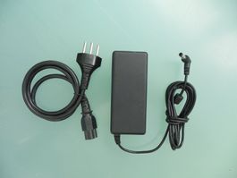 30) Delta Netzteil AC-Adapter - ADP-60DH - 60 Watt