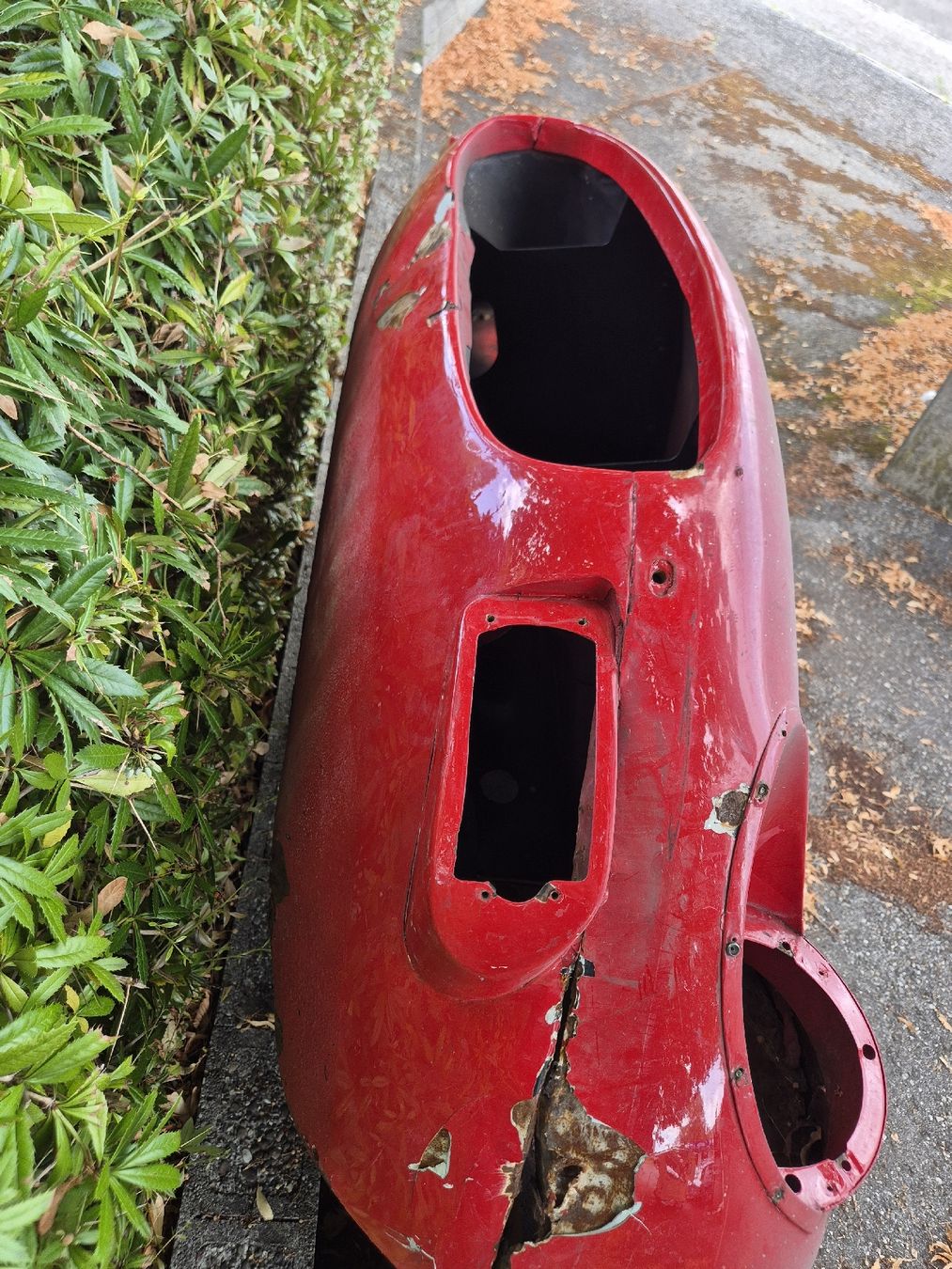 Jaguar Tutti pezzi di ricambio auto: Jaguar E Type Motorhaube für Deko oder zum herrichten. – Difettoso da Wangen b. Olten venduto da madmax05 5