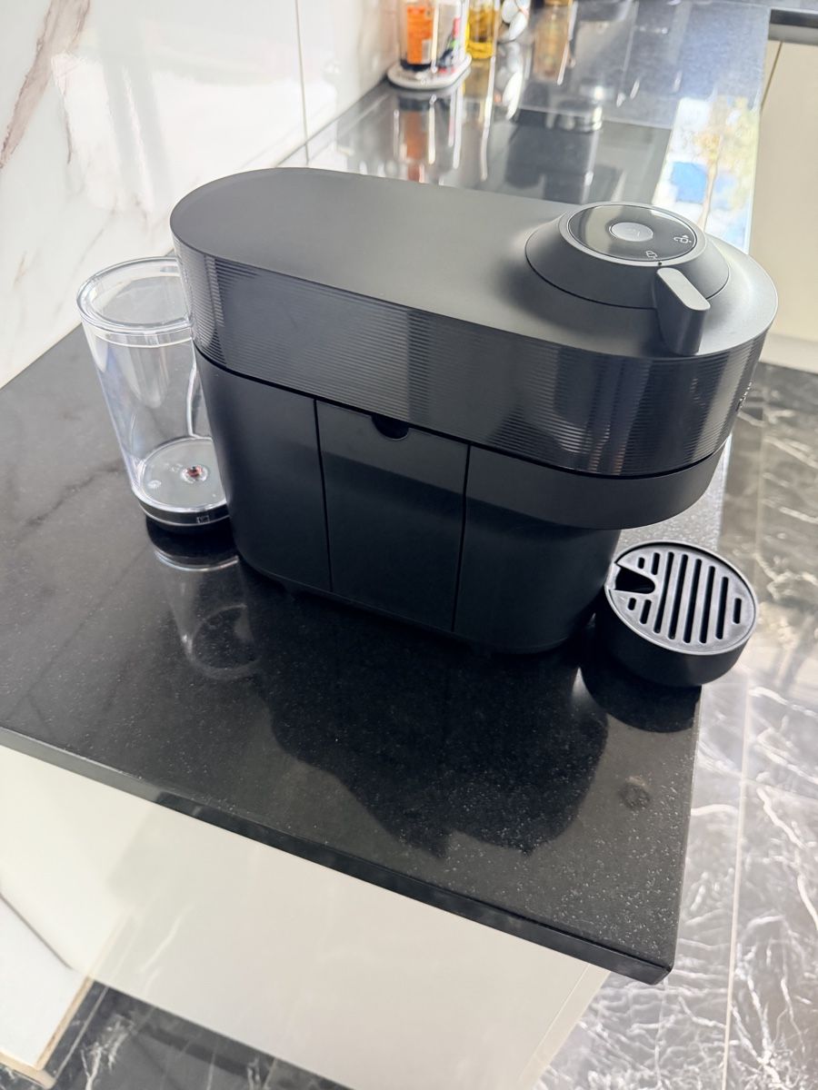Nespresso Macchine per caffè & Macchine per espresso: Nespresso Vertuo Next Delonghi noir – Nuovo (secondo la descrizione) da La Neuveville venduto da mypinguin 2