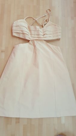 Robe XS pêche dos nu été - comme neuf!