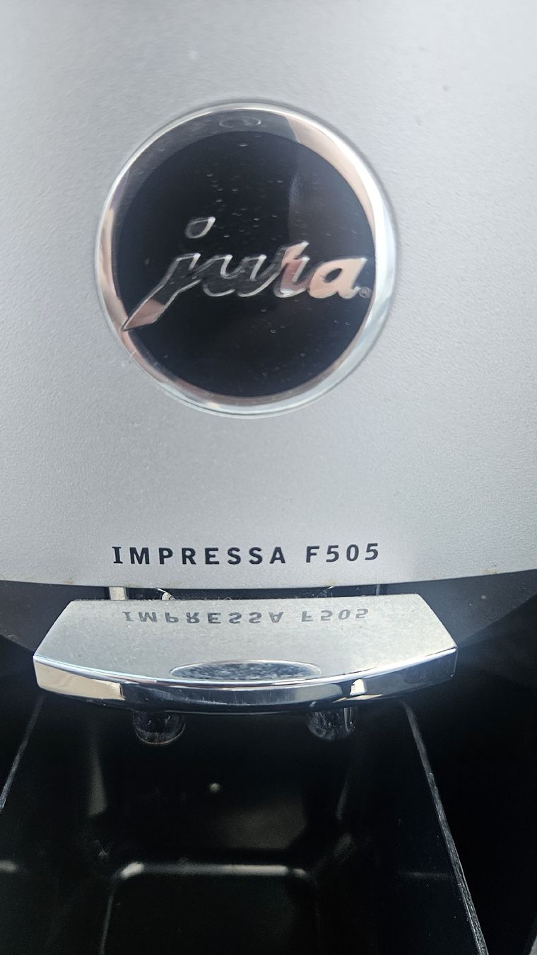 Jura Macchine per caffè & Macchine per espresso: Jura Impressa F505 Coffee Machine  – Difettoso da Sachseln venduto da laz_65cg 3