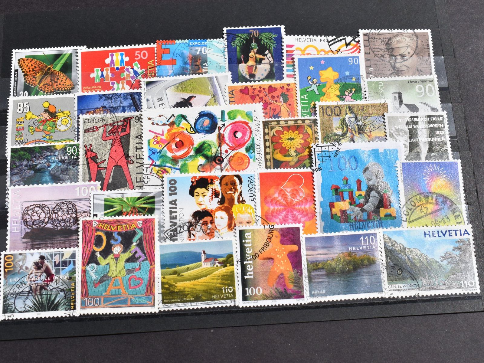 Tutti i francobolli: 30 neuere Schweizer Briefmarken. Gestempelt.  B1106SCH – Usato da Bettingen venduto da Gluscht-Oase