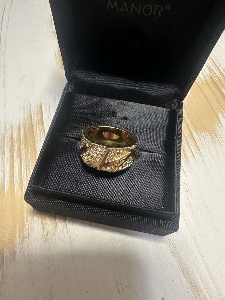 Swarovski Ringe: Swarovski Ring goldig – Neu (gemäss Beschreibung) aus Oensingen von Shellybubble1