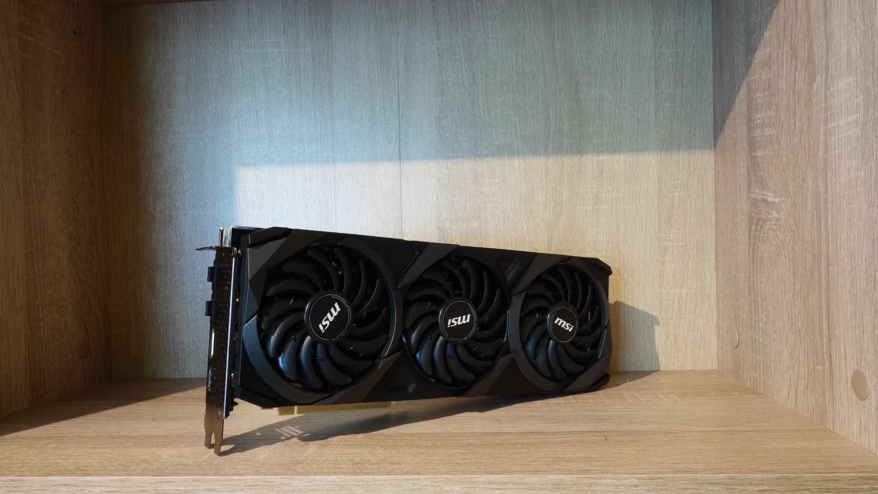 MSI Schede grafiche: MSI GeForce RTX 3080 Ventus 3X OC customisée – Usato da Les Valettes venduto da lou_dp28 2