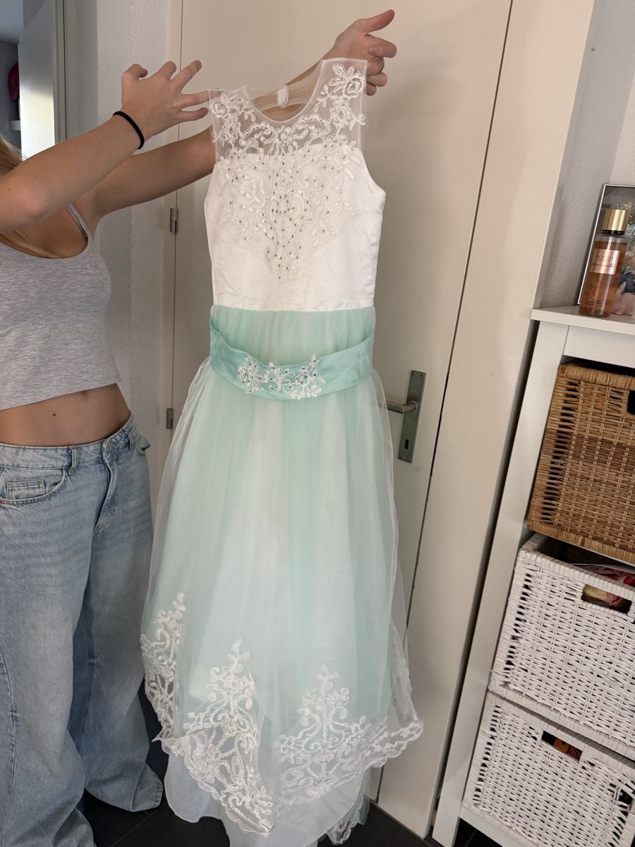 Kleider & Röcke: Kleid  – Neu und originalverpackt aus Kaufdorf von nad_zgm7