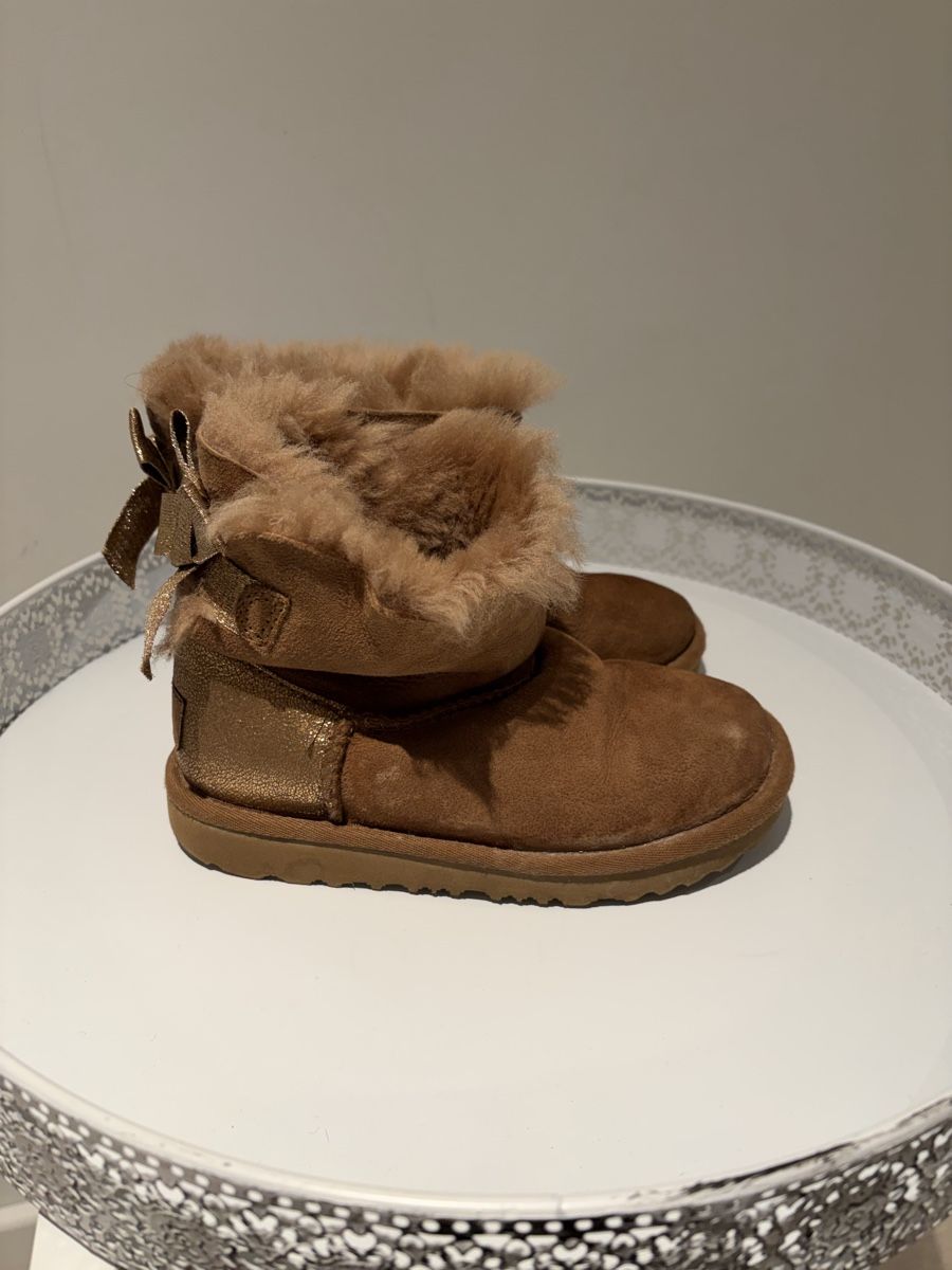 Ugg Scarpe per ragazzi: UGG Lammfell Kinderstiefel – Usato da Effretikon venduto da diva001 1