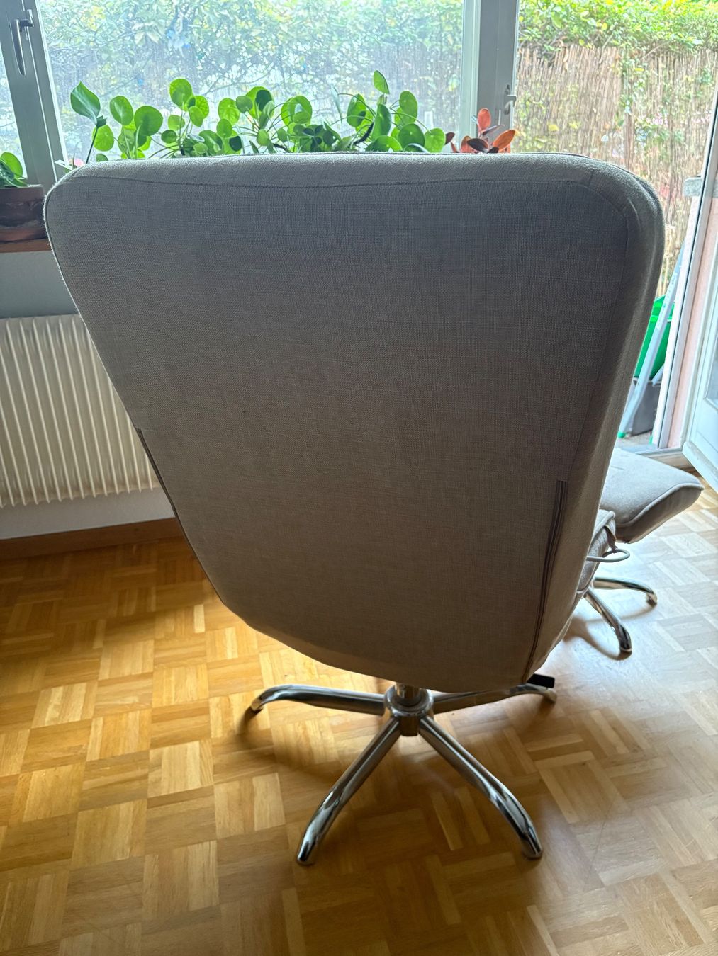 Poltrone: Moderner heizender Sessel mit Metallfüssen – Usato da Bern venduto da ann_5m92 4