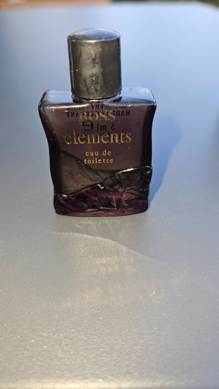 Profumi & Eau de Toilette: Boss elements eau de toilette miniature 5ml sans emballage – Nuovo (secondo la descrizione) da Romanel-sur-Lausanne venduto da delaforet