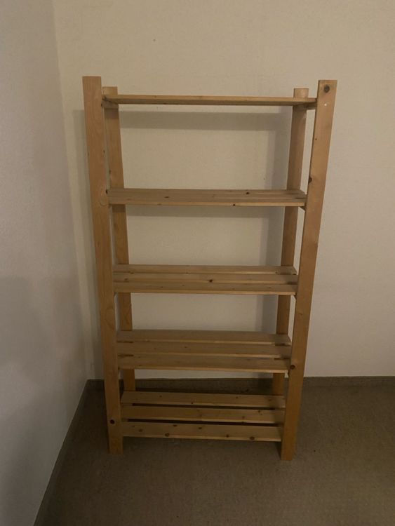Grosses, stabiles Holzregal (Gebraucht) in Brüttisellen für CHF 6 – nur Abholung auf Ricardo kaufen