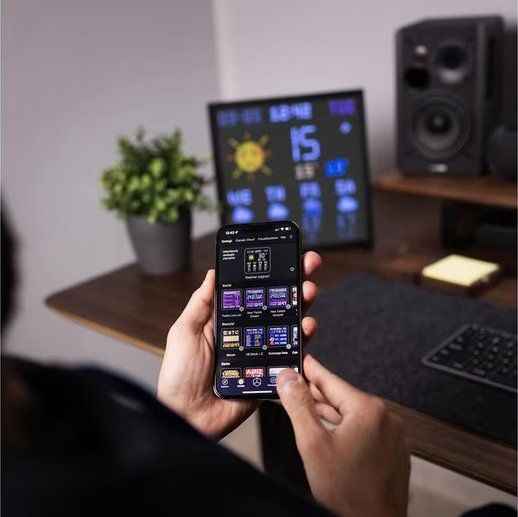Monitor: Divoom Pixoo 64 / 10.30", 64 x 64 Pixel – Nuovo (secondo la descrizione) da Urtenen-Schönbühl venduto da Tomilio88 1