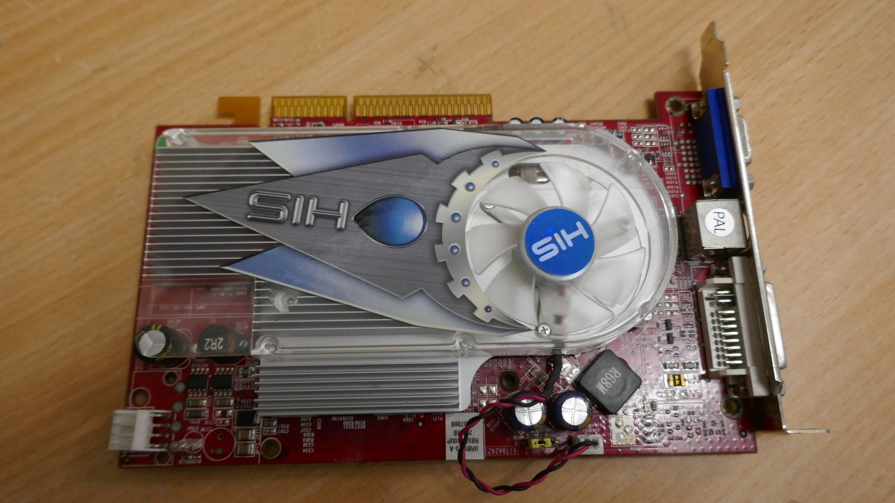 MSI Schede grafiche: Drei alte AGP Grafikkarten – Usato da Wenslingen venduto da FairlightCMI 3