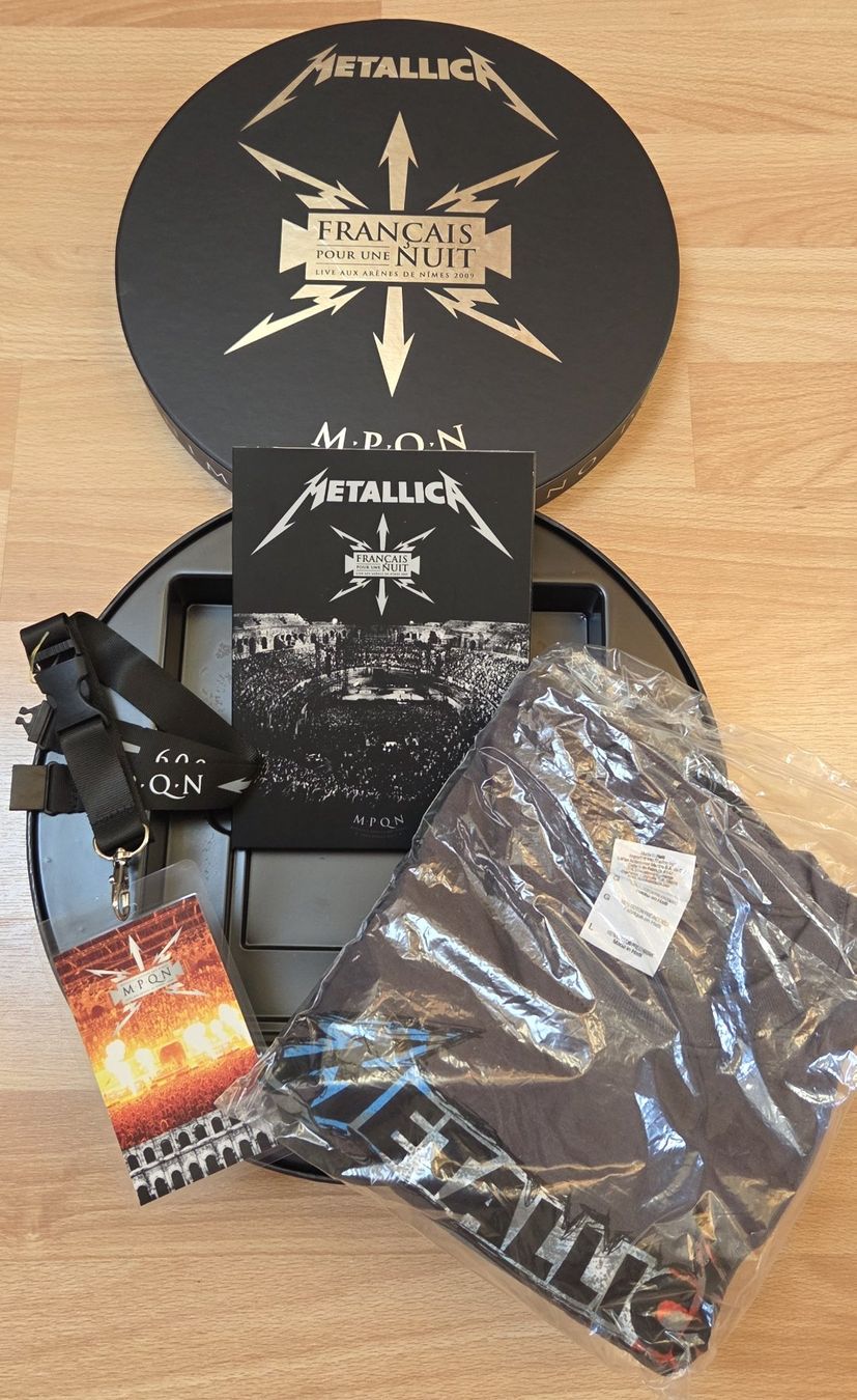 Tutti i DVDs: Metallica Coffret Edition limitée - Numéroté – Nuovo (secondo la descrizione) da Gland venduto da CoinDesTrouvailles 2