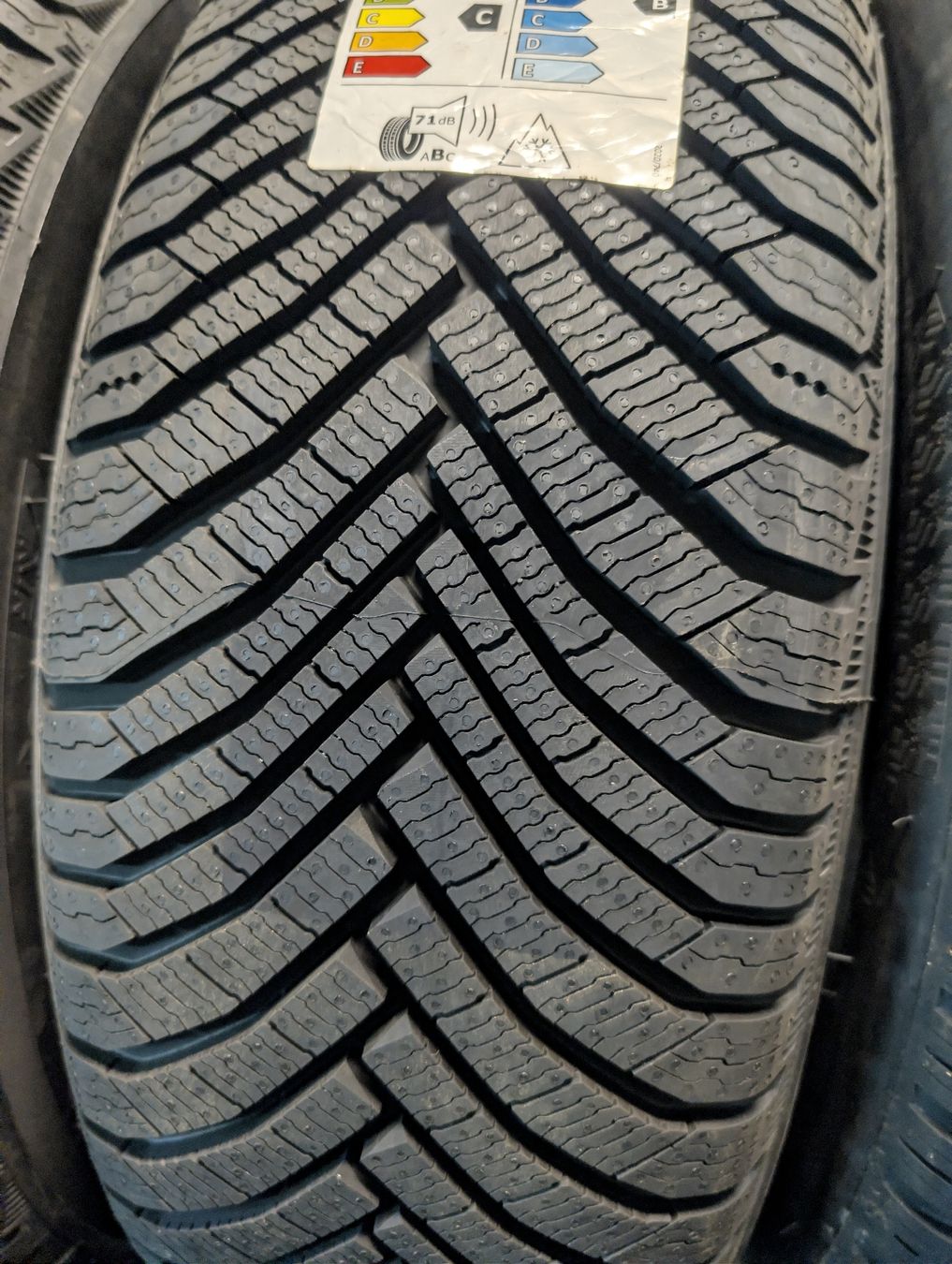 Michelin Pneus & Roues: Winterreifen  – Neuf avec emballage d'origine à Dürrenäsch par Pneu-Idris 2