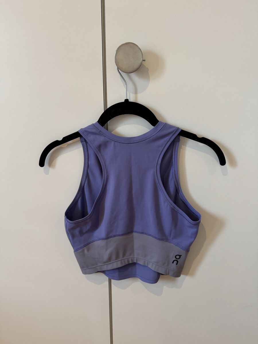 Top: On Running Movement Crop - Small – Usato da Küsnacht ZH venduto da lia_lf7y 1