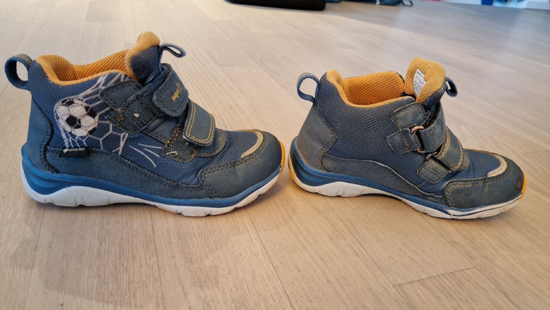 Superfit Schuhe für Jungen: Superfit Sneaker mit Goretex Gr. 28 – Gebraucht aus Bülach von Kaere00 1