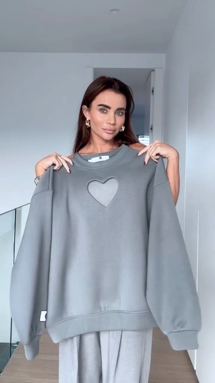 Pullover & Sweatshirts: Sweatshirt with Heart Size: S NEW – Neu und originalverpackt aus Zürich von Ms.Me-Fashion 3