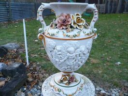 Ancien vase Bassano,signé