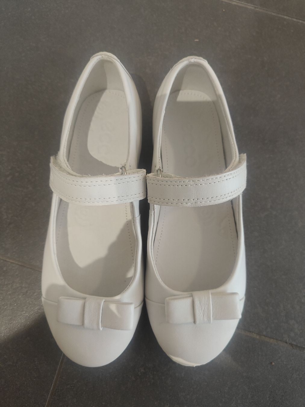 Ecco Schuhe für Mädchen: Leder Schuhe Ecco in gr.32, neu – Neu (gemäss Beschreibung) aus Fällanden von antogranell