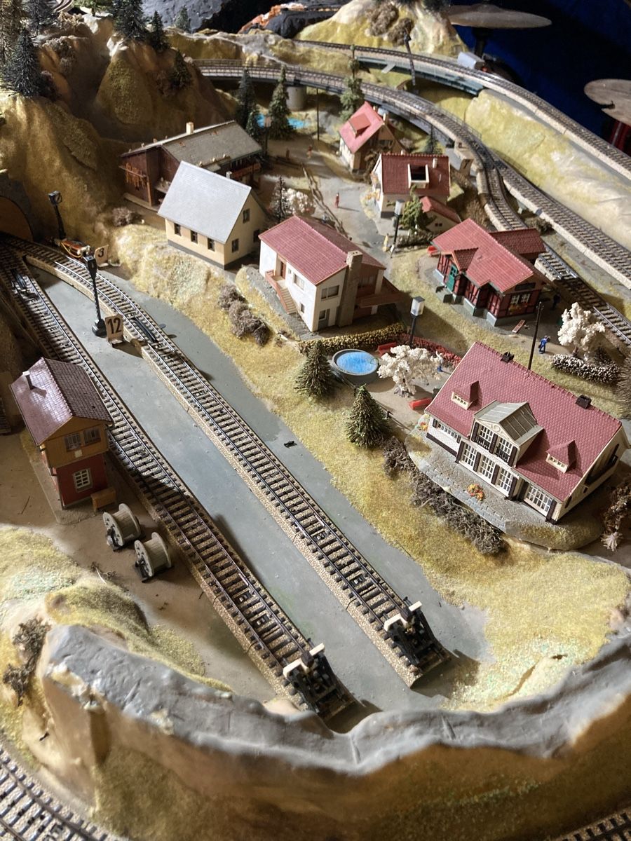 Märklin Modelleisenbahnen: Märklin Modelleisenbahn Spur H0 – Defekt aus Ruswil von Ebwidi 6