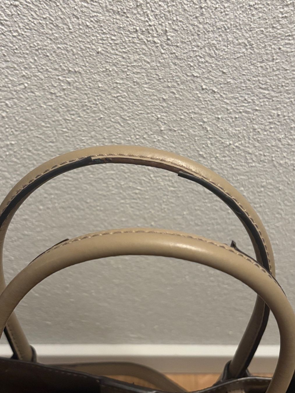Michael Kors Borse da donna: Michael Kors Tasche in Beige – Usato da Dübendorf venduto da SophieNadine1 5