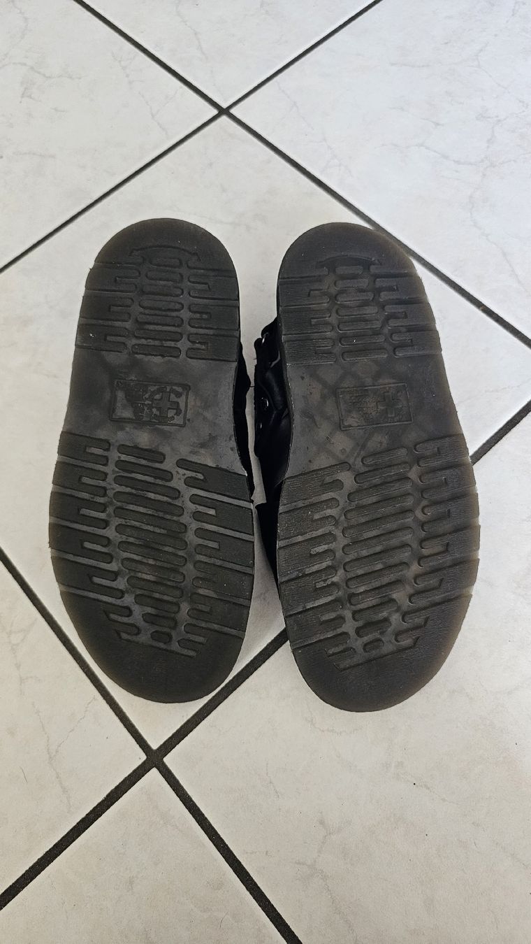 Dr. Martens Damenschuhe: sandales Dr Martens taille 38 – Gebraucht aus St-Aubin-Sauges von lil_vxc2 3