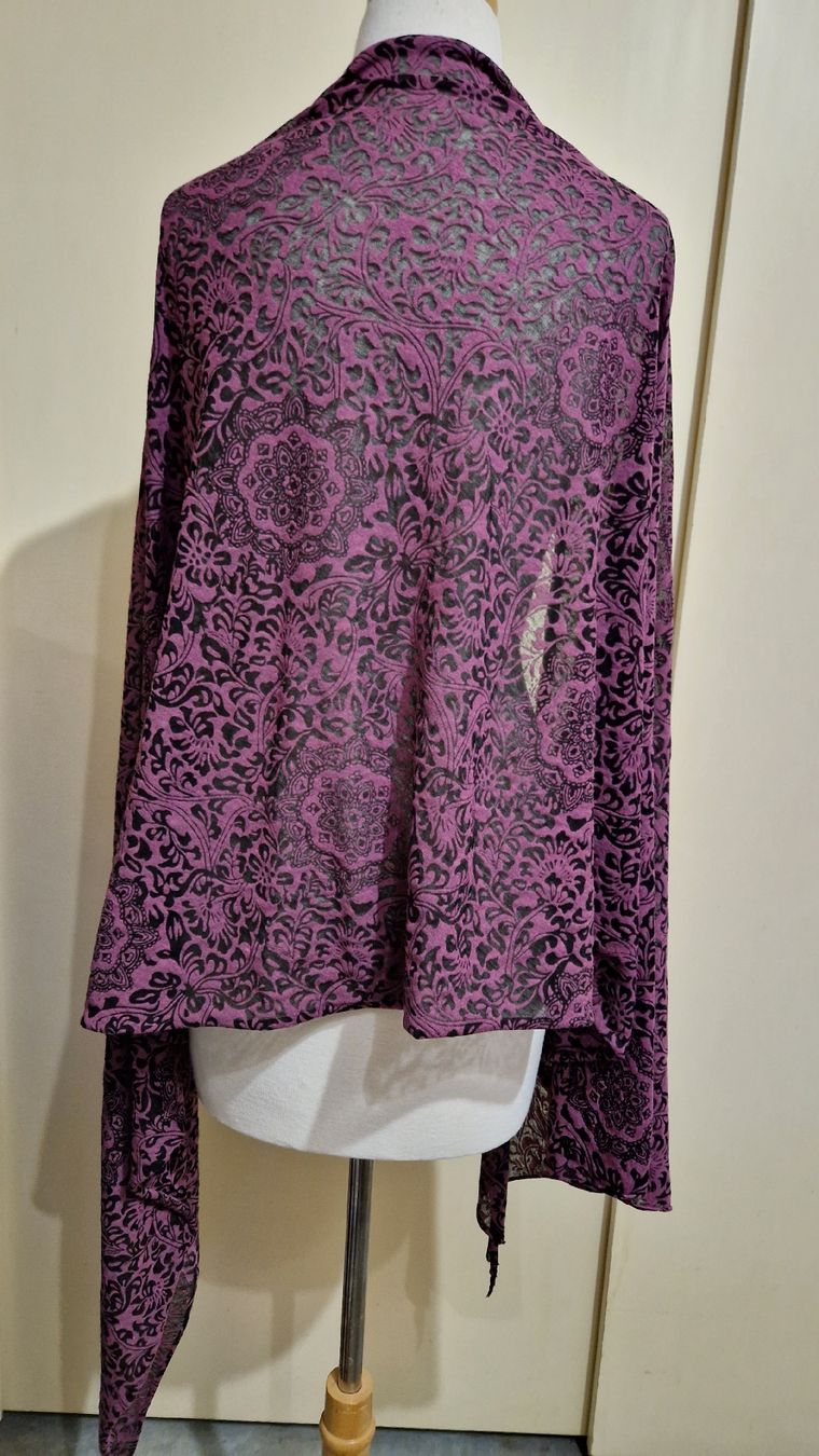 Foulard & Sciarpe: Schwarz-magenta gemusterter Longschal – Usato da Oberengstringen venduto da Sheera7 2