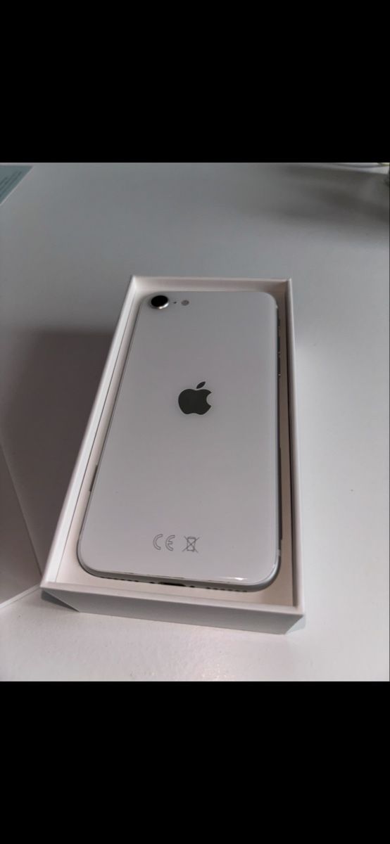 Apple Portables: iPhone SE 2020 weiss 64GB – D'occasion à Fislisbach par secondhandF