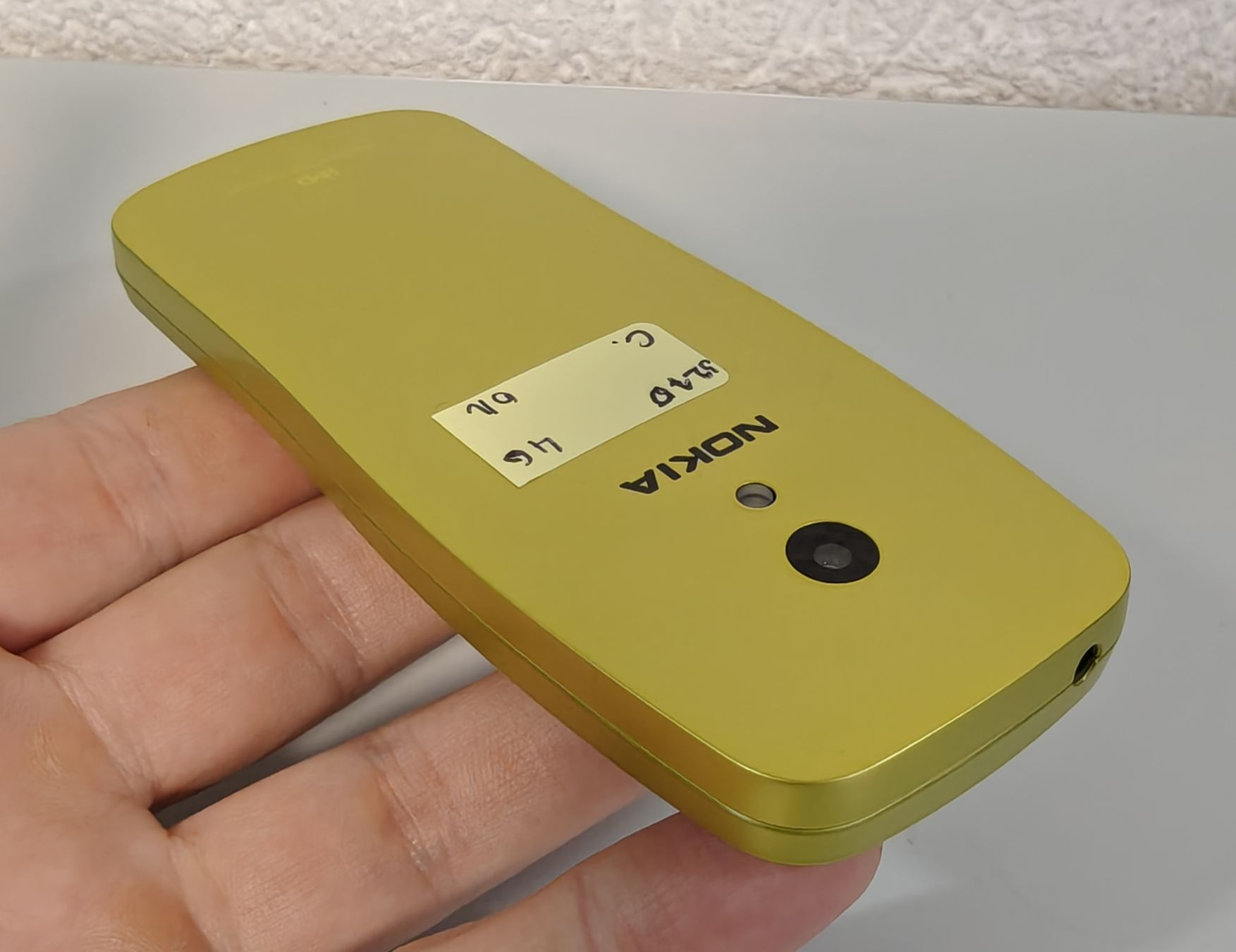 Nokia Telefoni cellulari / Smartphones: Nokia 3210 4G Gelb – Usato da Ehrendingen venduto da Rocky985 4