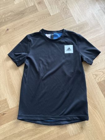 Adidas Sprtshirt, Grösse 152