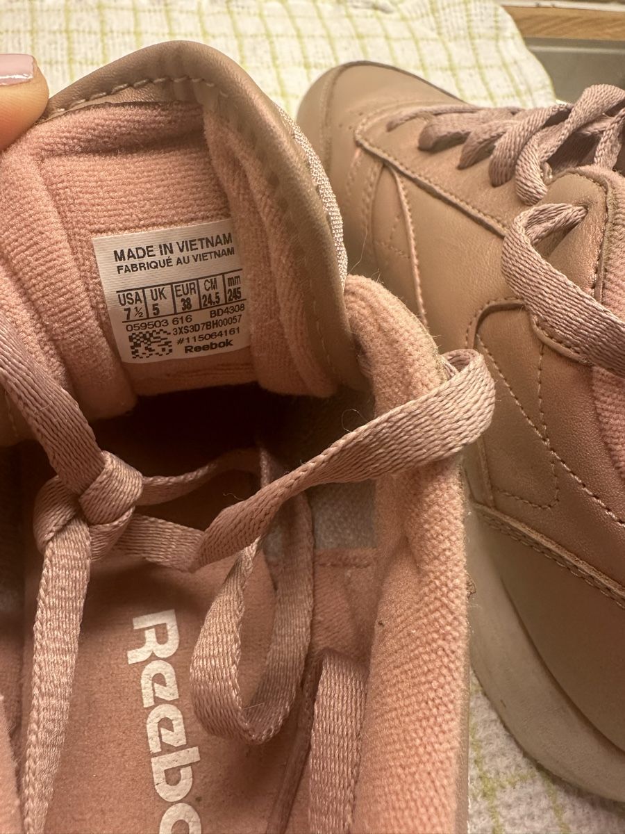 Reebok Scarpe da donna: Reebok Schuh / Sneaker / Chrome / Grösse 38 – Usato da Zürich venduto da _aangela 4